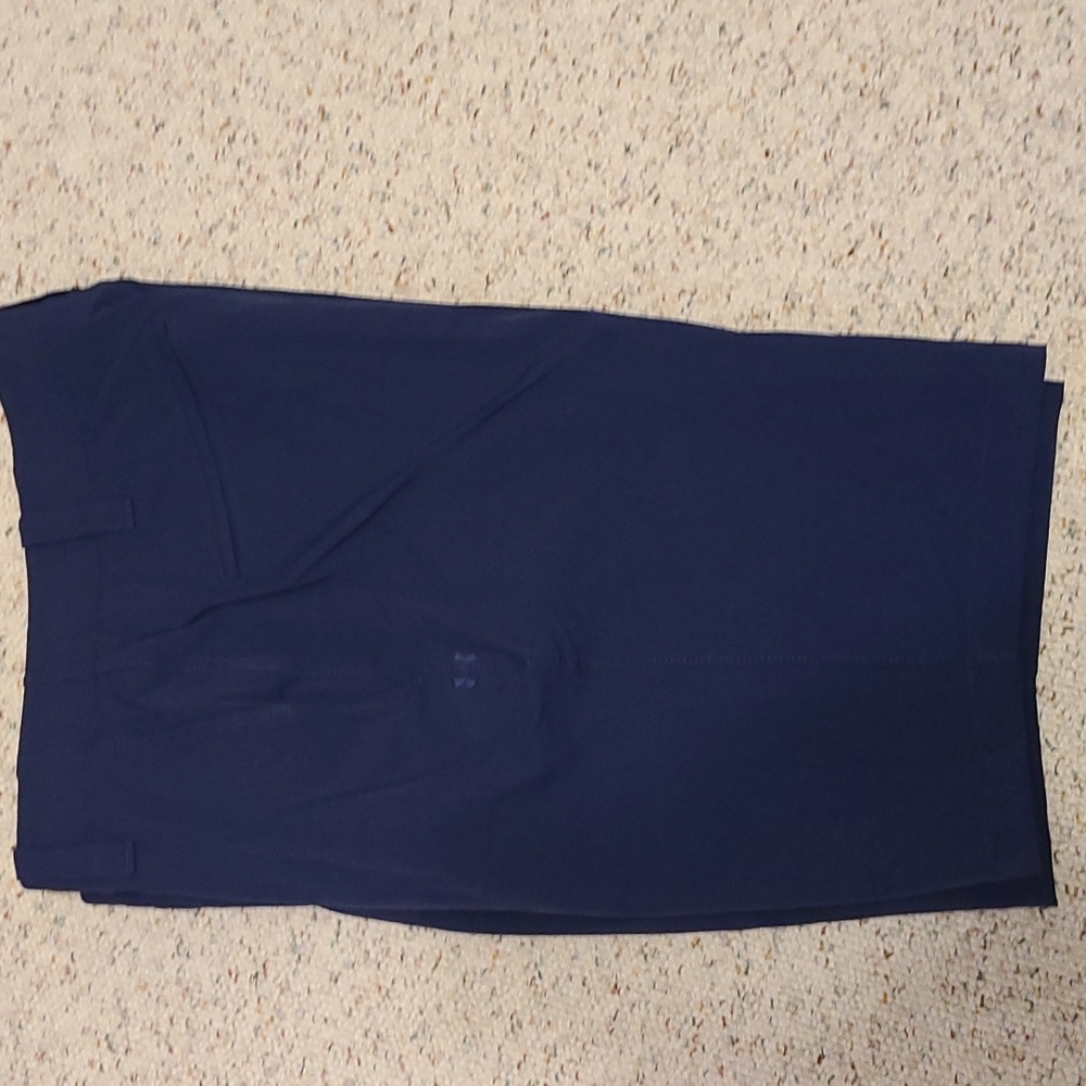 Under Armour golf shorts size 34 blue